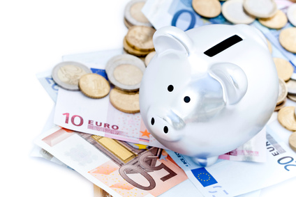 Sparschwein auf Geldscheinen